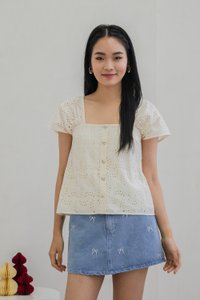 Evette Eyelet Ribbon Button Top In Cream (XS)