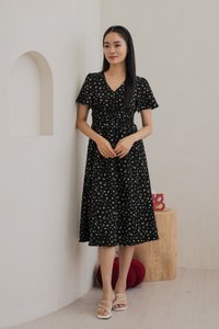 Raven Floral Ruched Midi Dress In Black (XS)