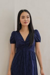 Eberta Eyelet Sweetheart Midi Dress In Navy (XS)