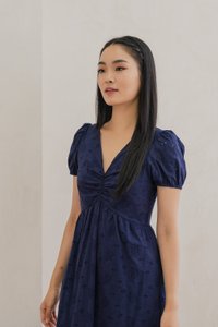 Eberta Eyelet Sweetheart Midi Dress In Navy (XS)