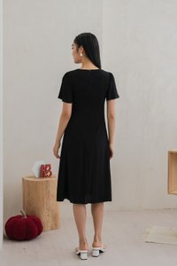 Portia Pearl Button Slit Midi Dress In Black (XS)