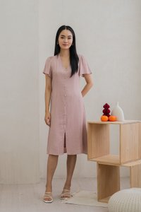 Portia Pearl Button Slit Midi Dress In Dusty Pink