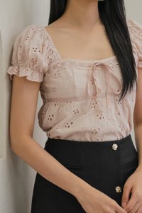 Finnley Floral Eyelet Ribbonette Top In Dusty Pink (XS)