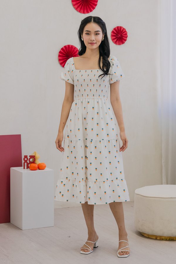 Lucy Pineapple Puff Sleeve Smocked Midi Dress in White (XS)