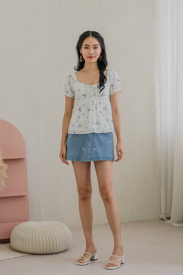 Blooming Eyelet Sweetheart Ribbon Top In Blue (XS)