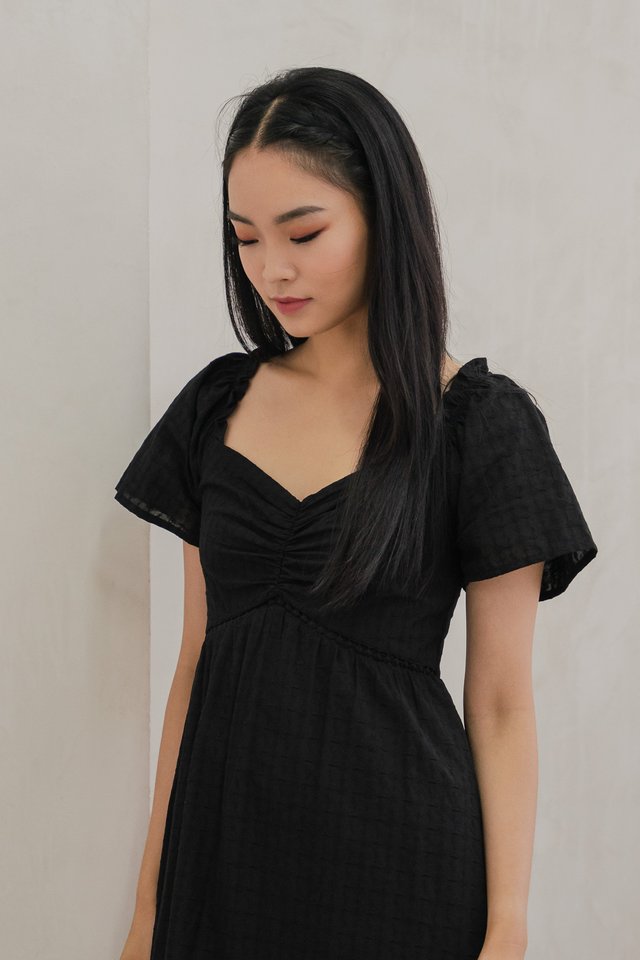 Surrey Embroidery Sweetheart Midi Dress In Black