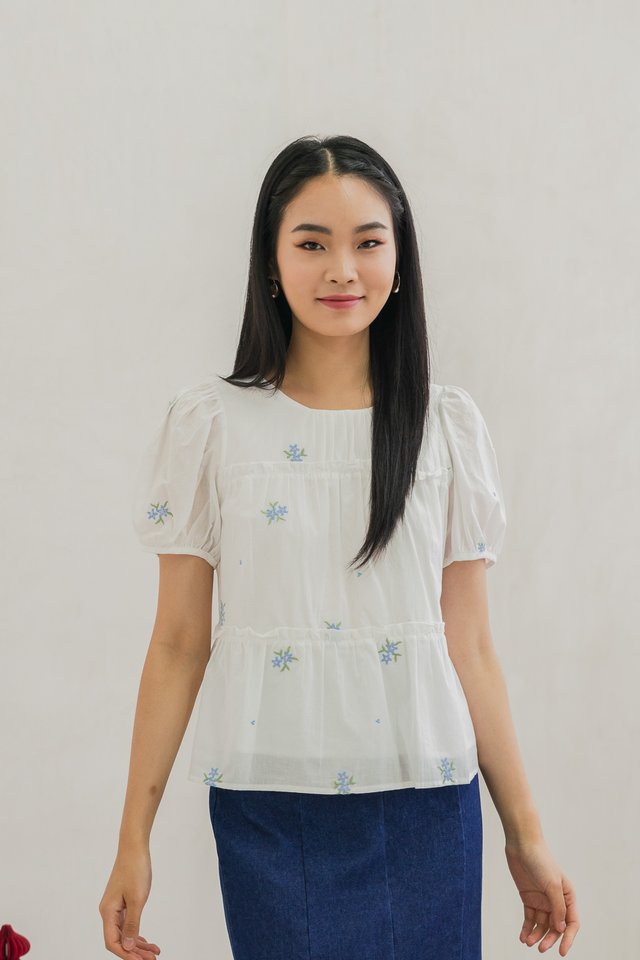 Royale Floral Embroidery Ruffles Top In White