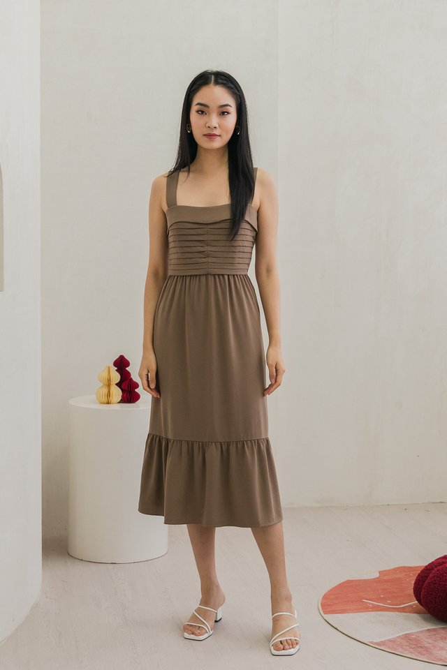 Pola Pleated Midi Dress In Khaki
