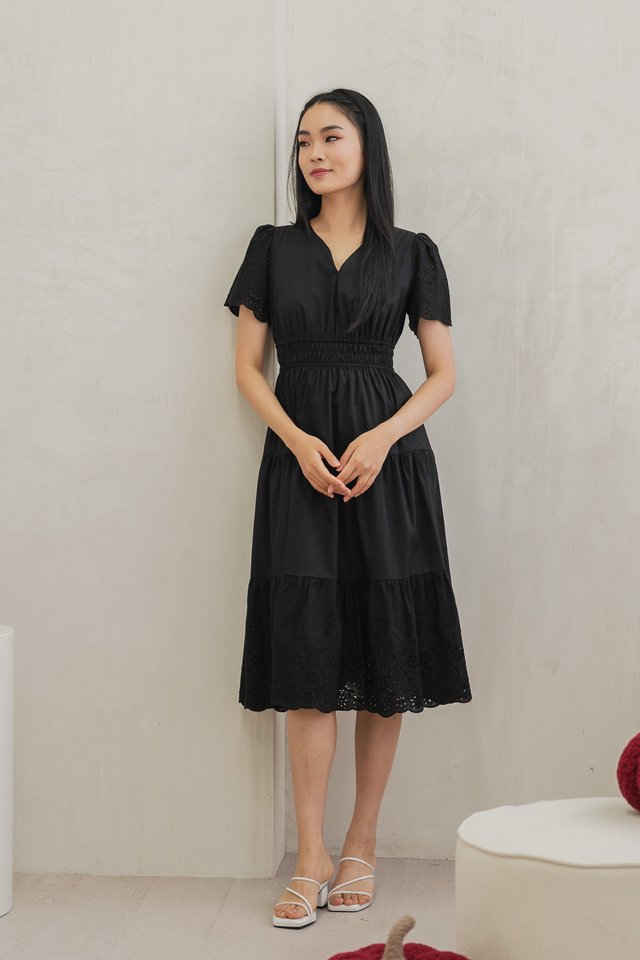 Monti Mix Fabric Tiered Midi Dress In Black