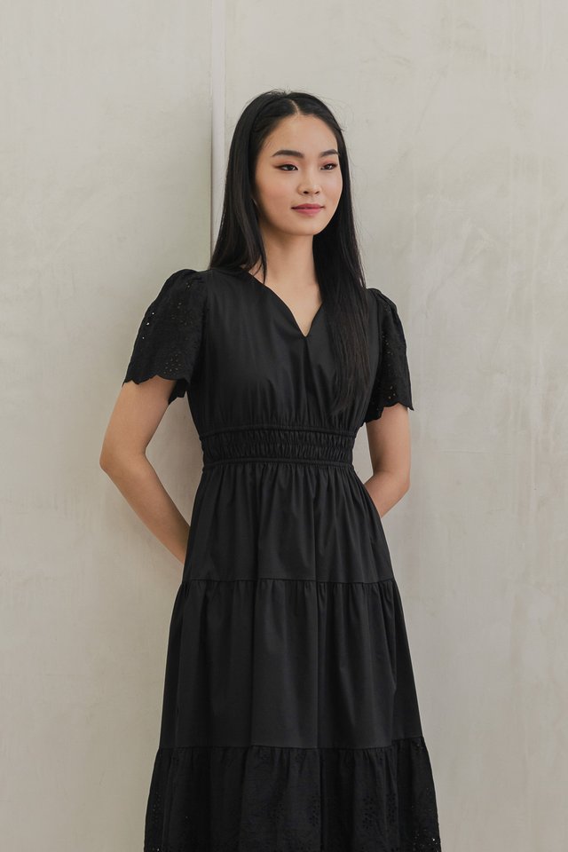 Monti Mix Fabric Tiered Midi Dress In Black