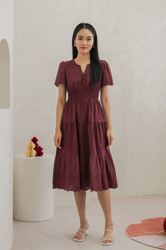 Monti Mix Fabric Tiered Midi Dress In Wine