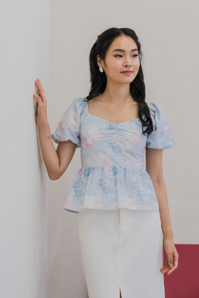 Cyan Pastel Sweetheart Puff Sleeves Top in Blue