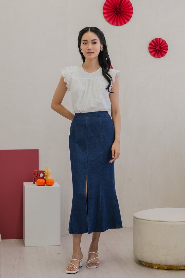 Lexi Eyelet Crochet Sleeved Top in White