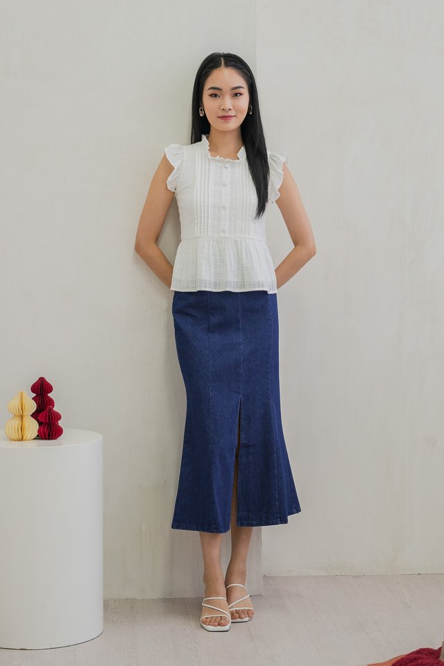 Sweeny Swiss Dot Pintuck Button Top In White
