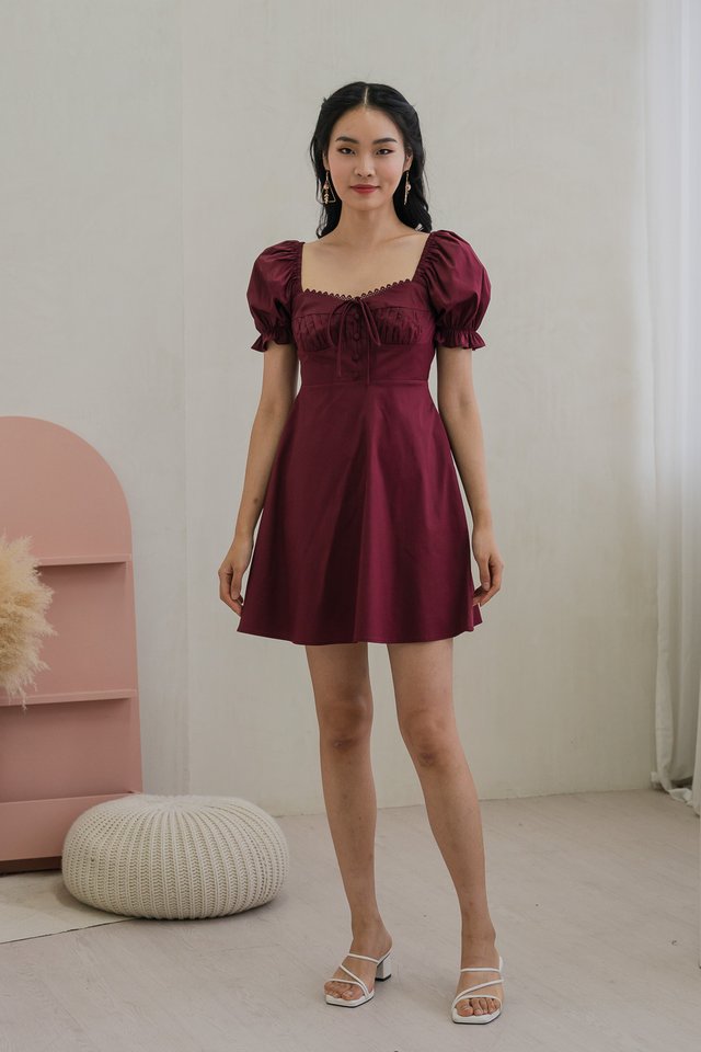Prism Pleated Crochet Puff Sleeve Dress In Wine