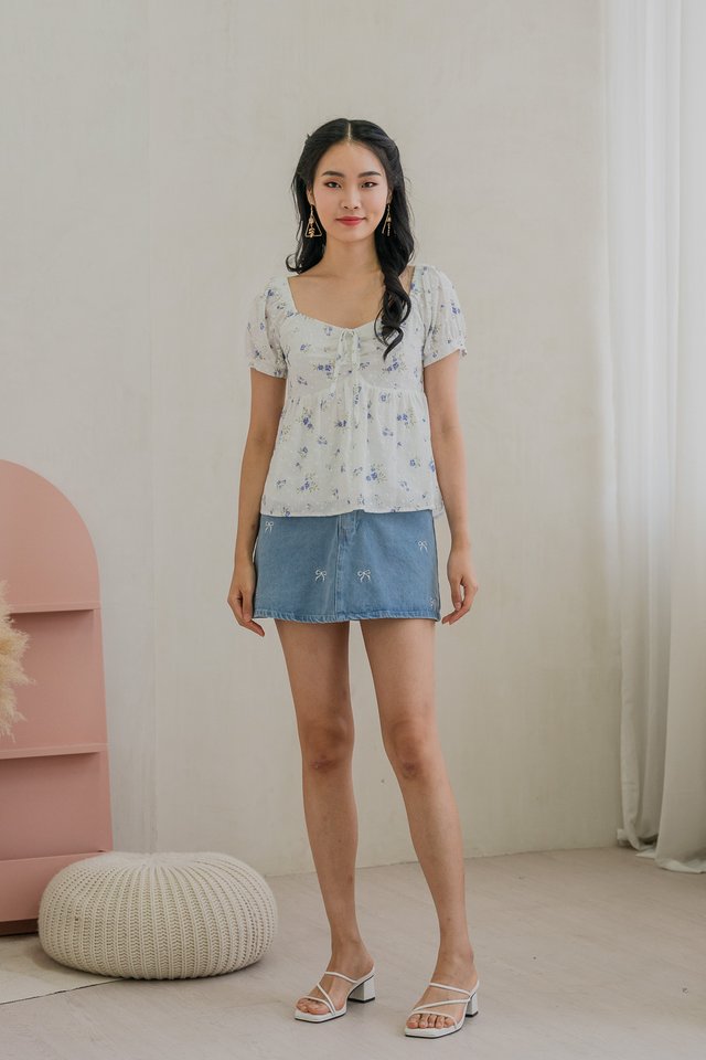 Blooming Eyelet Sweetheart Ribbon Top In Blue