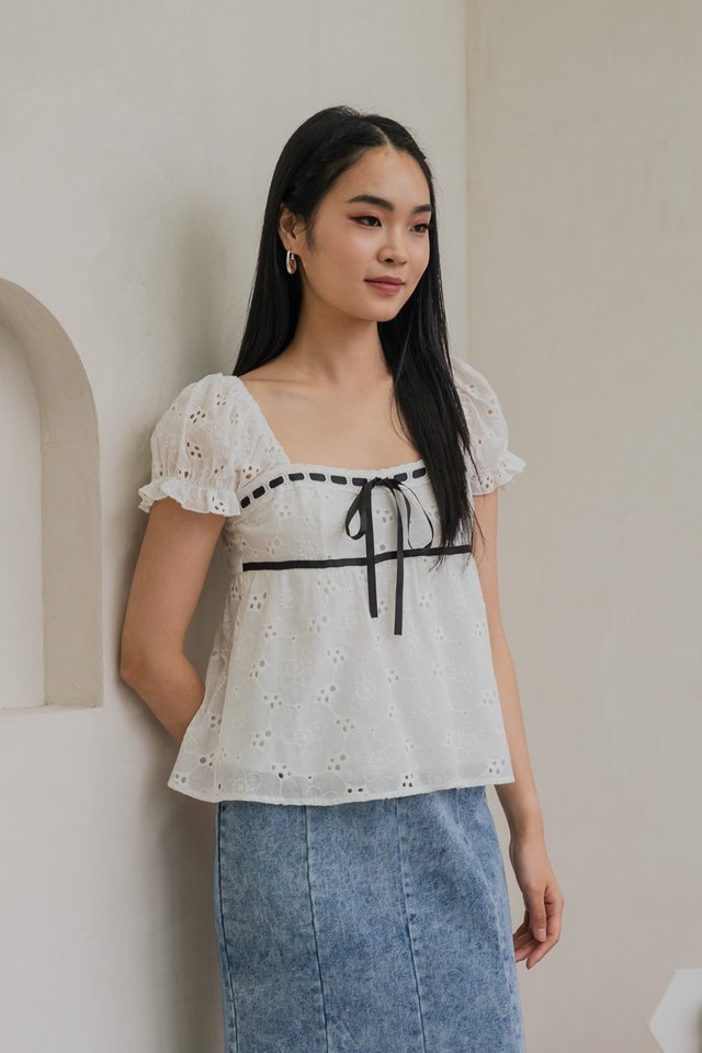 Finnley Floral Eyelet Ribbonette Top In White