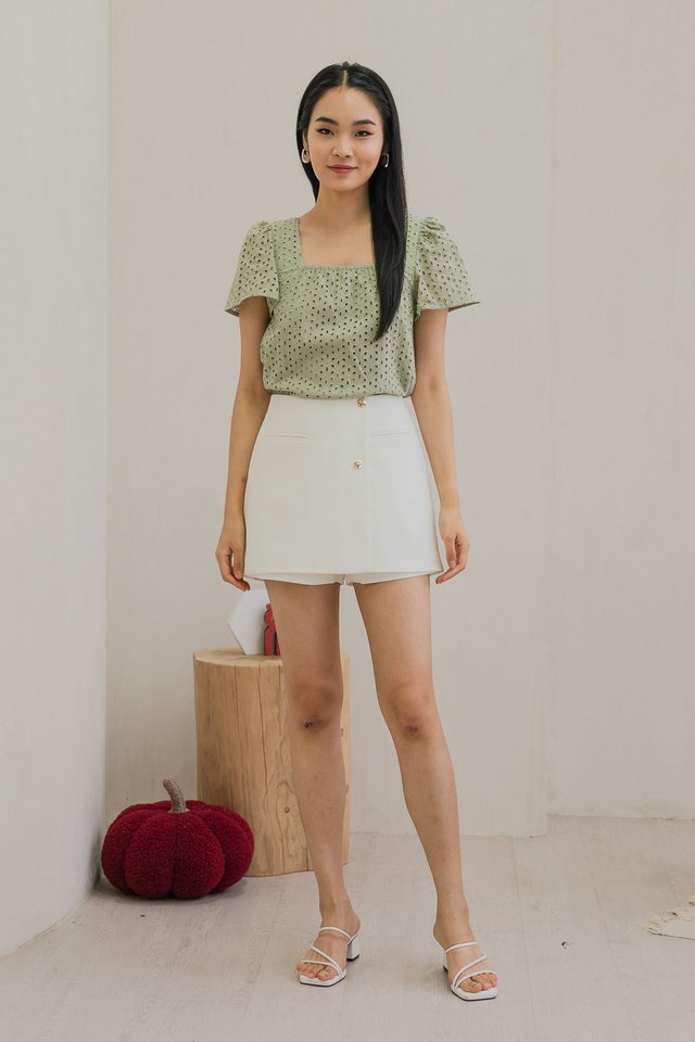 Eartha Eyelet Square Neck Top In Sage