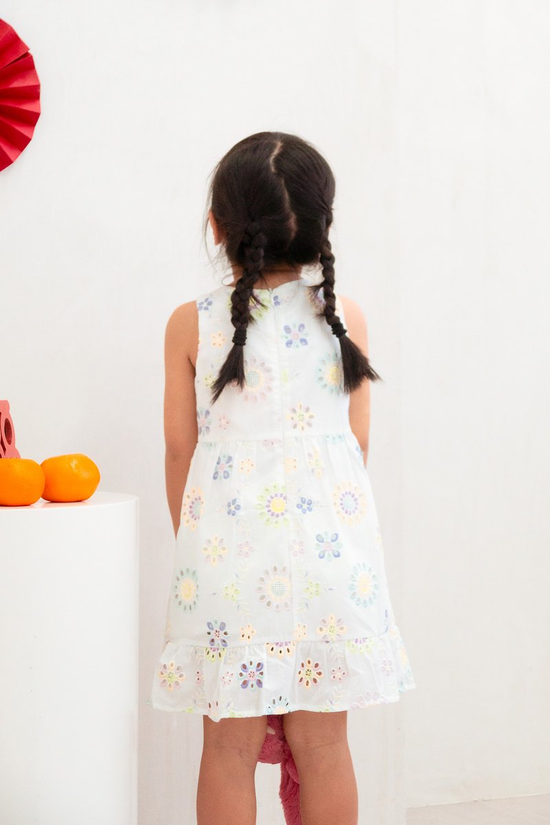 Lumina Eyelet Kids Dress In White (Size 2)