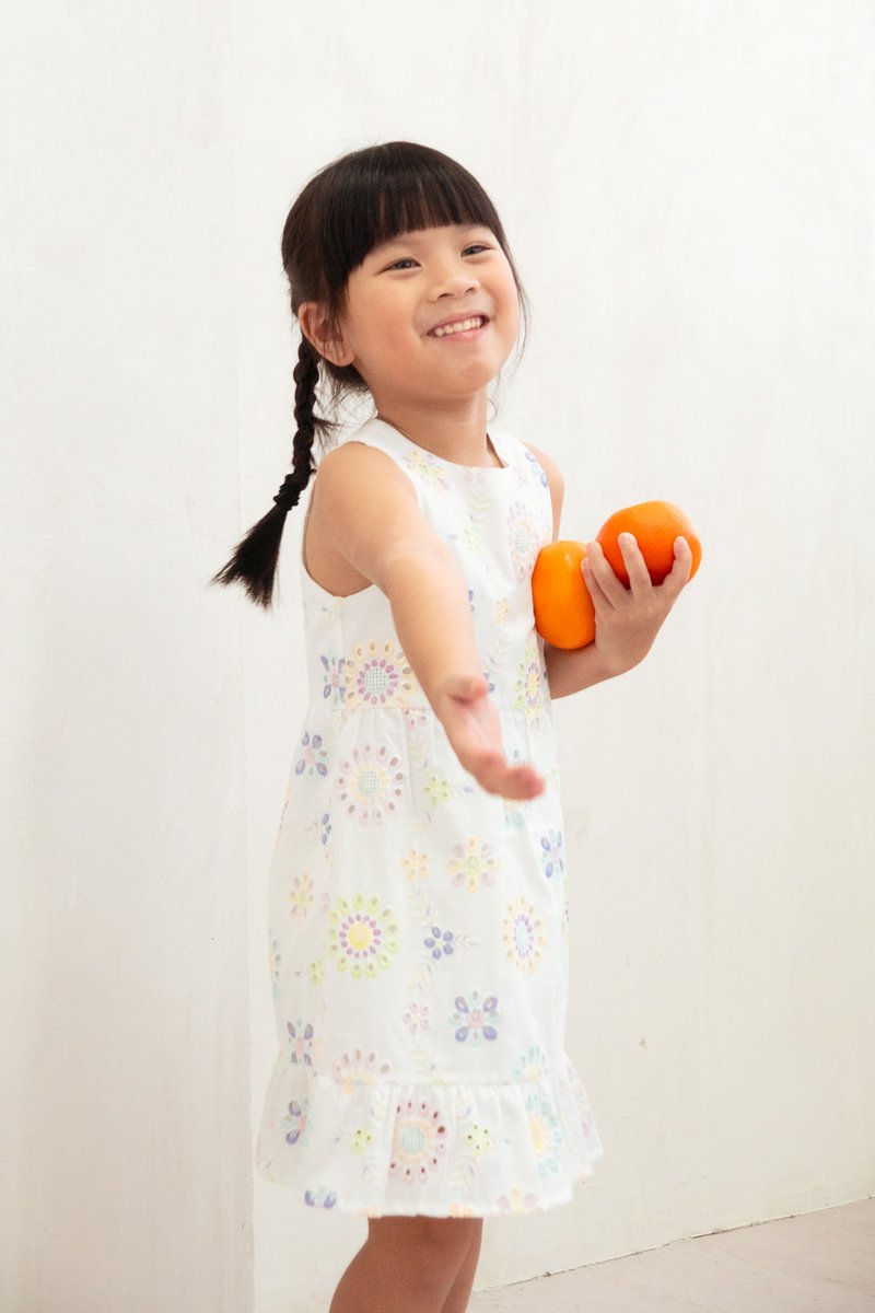 Lumina Eyelet Kids Dress In White (Size 2)