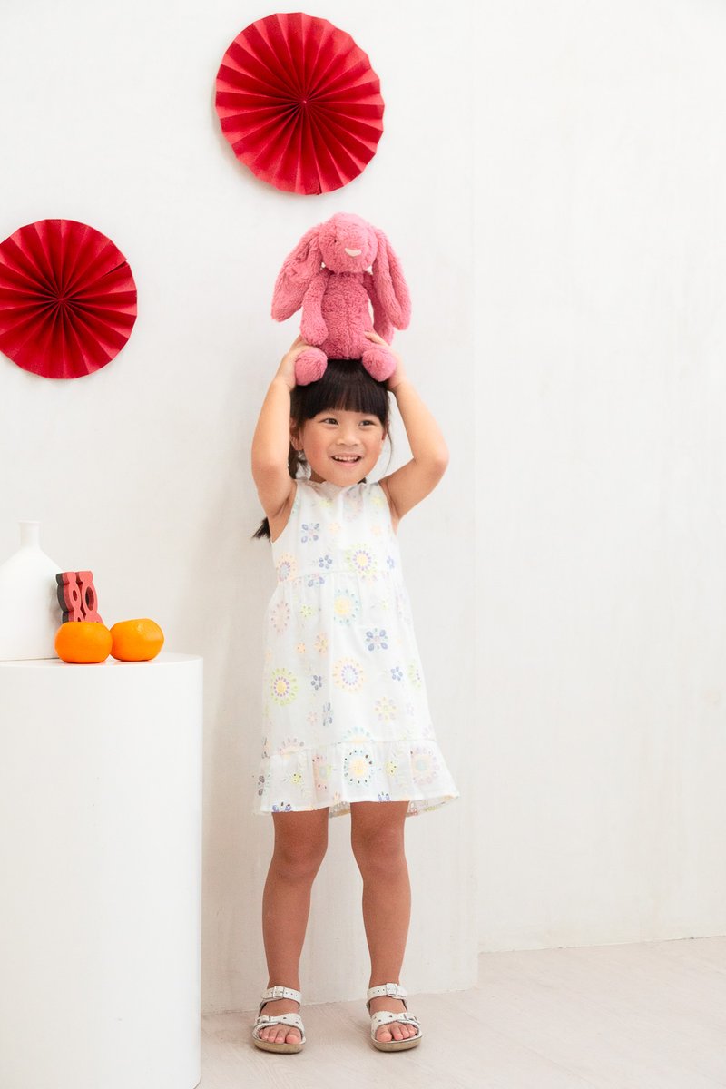 Lumina Eyelet Kids Dress In White (Size 2)
