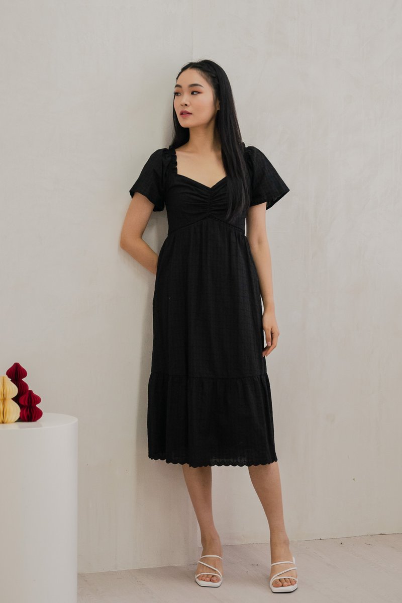 Surrey Embroidery Sweetheart Midi Dress In Black