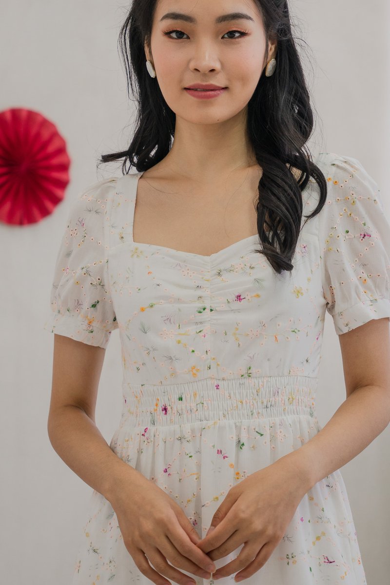 Clarity Smocked Back Sweetheart Midi Dress in White (XS)