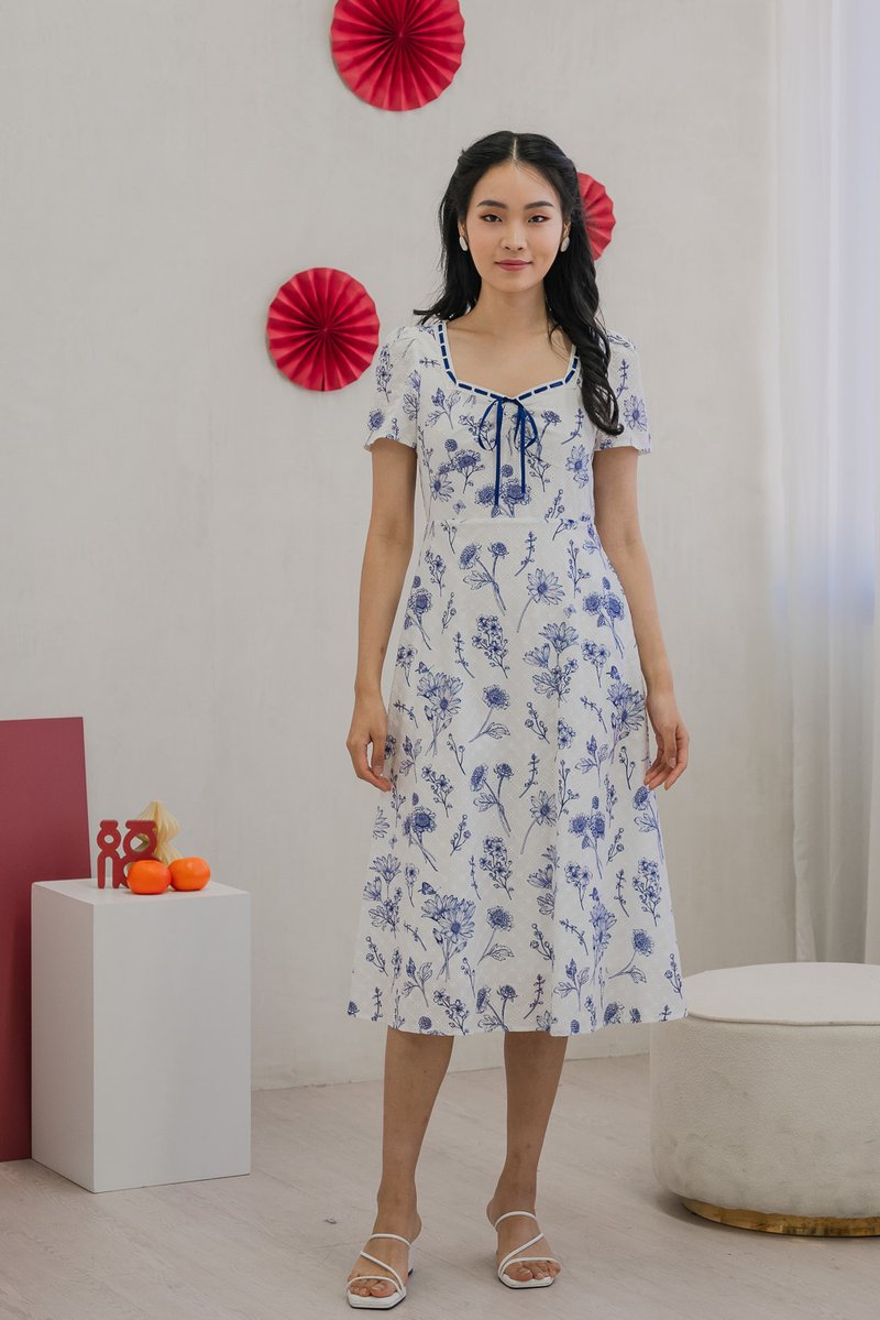 Taffy Eyelet Toile Ribbonette Midi Dress in Navy (XS)