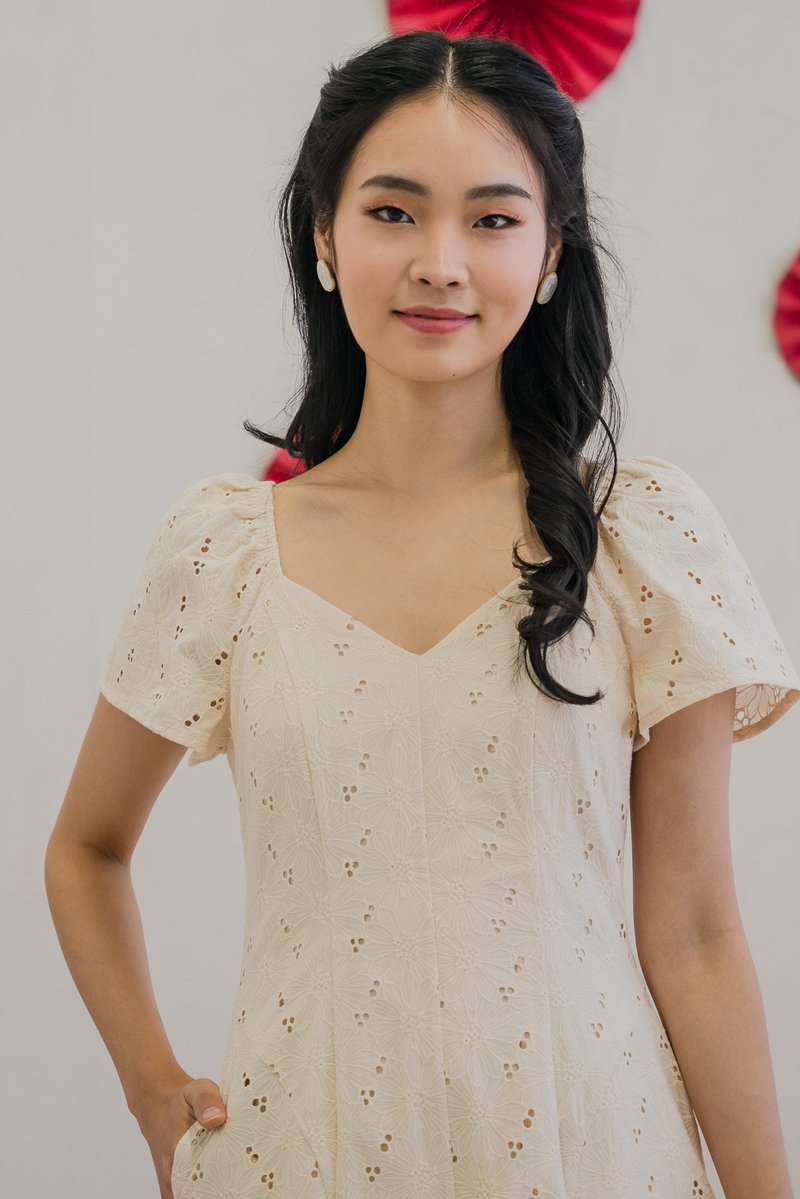 Viva Eyelet V-neck Midi Dress in Cream (XS)