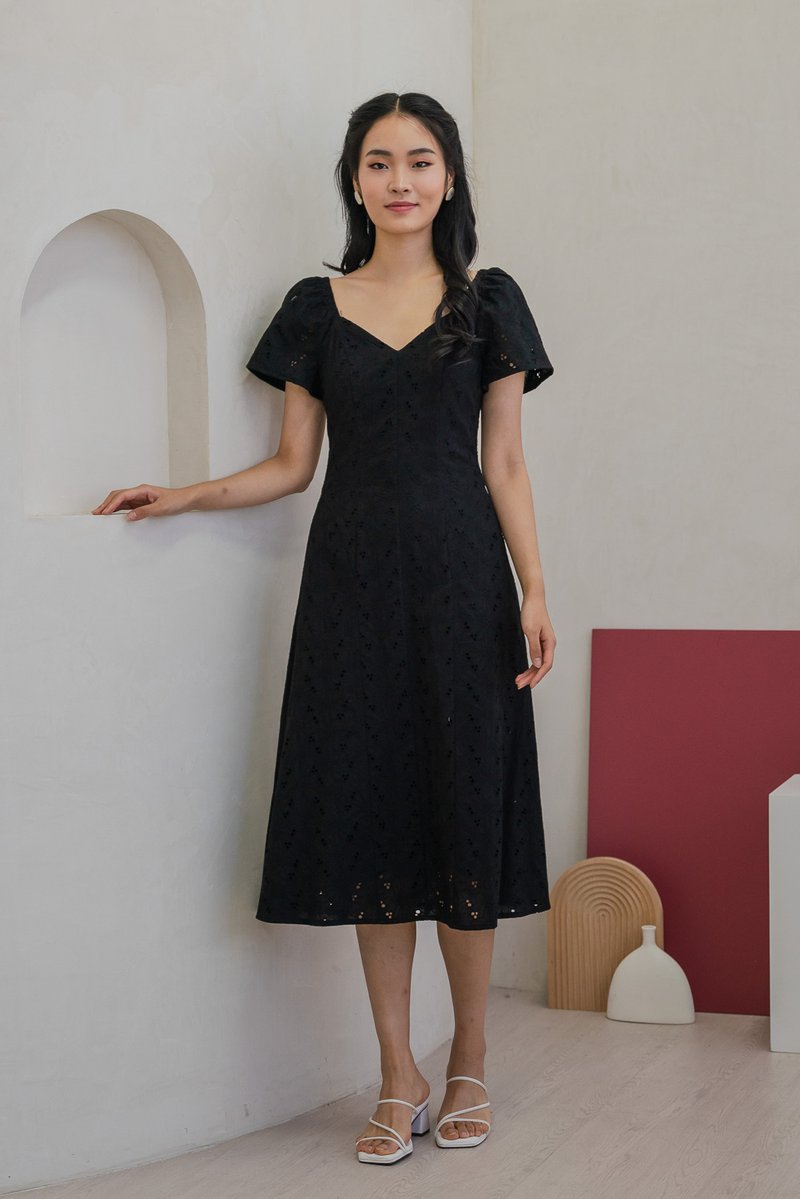 Viva Eyelet V-neck Midi Dress in Black (XS)