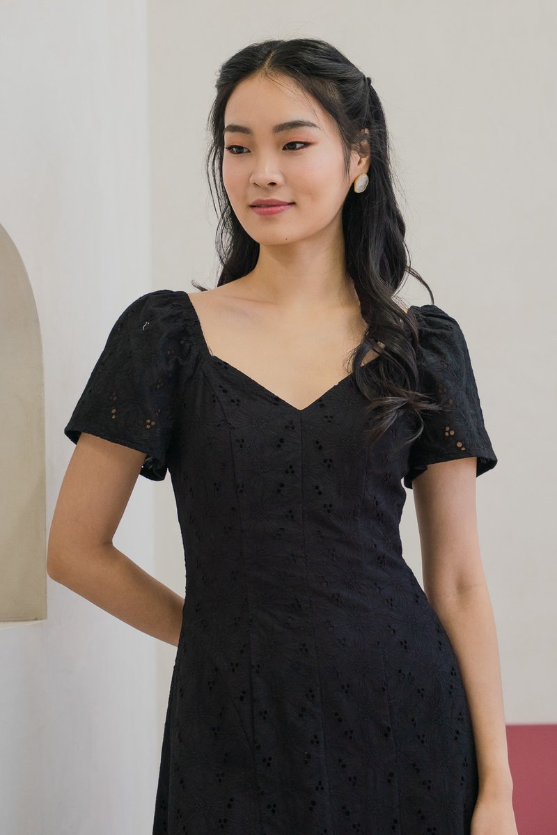 Viva Eyelet V-neck Midi Dress in Black (XS)