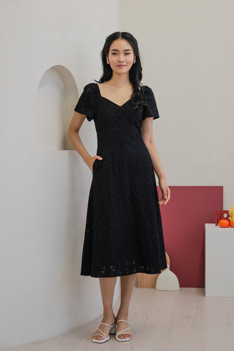 Viva Eyelet V-neck Midi Dress in Black (XS)