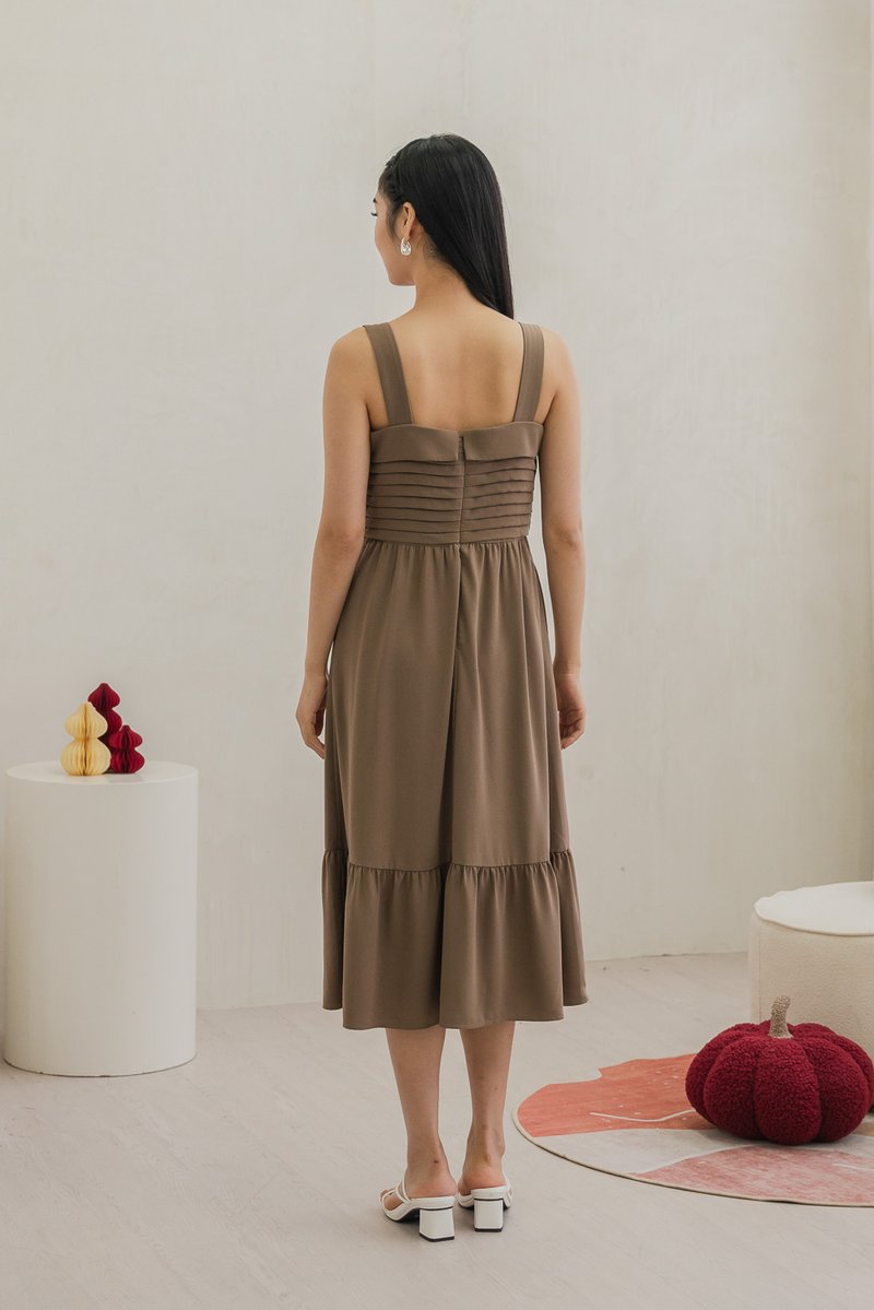 Pola Pleated Midi Dress In Khaki