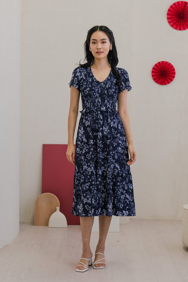 Vela Floral Smocked V-neck Midi Dress in Navy (XS)