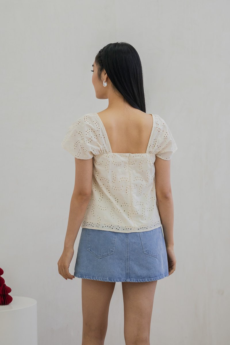 Evette Eyelet Ribbon Button Top In Cream (XS)