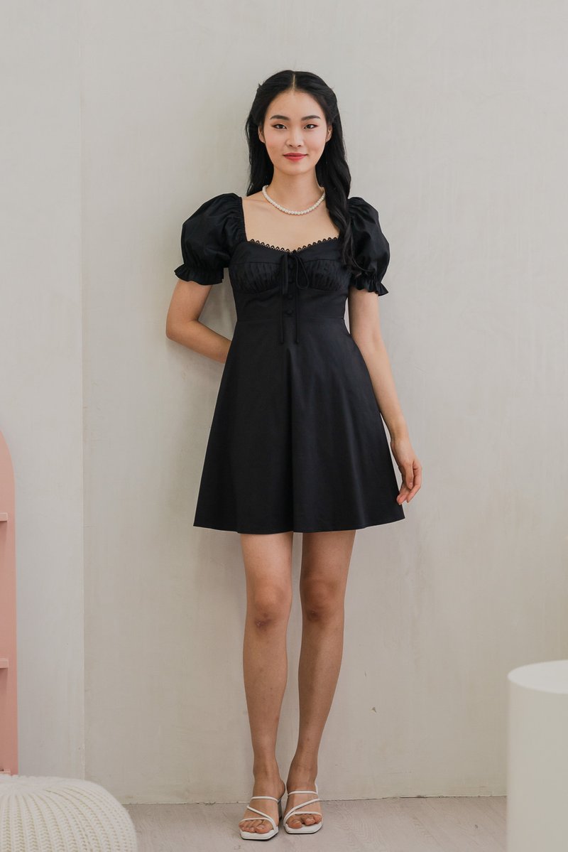 Prism Pleated Crochet Puff Sleeve Dress In Black
