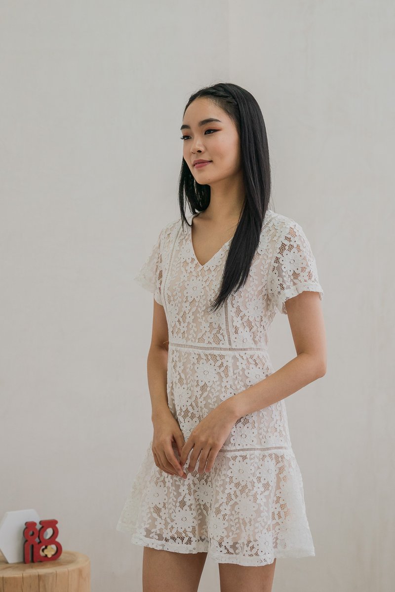 Lynette Contrast Lace Tiered Dress In White