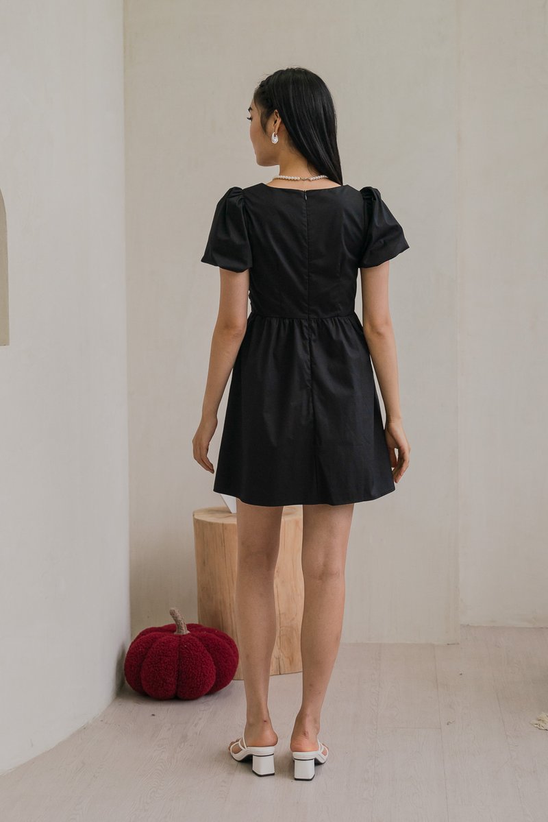 Rianna Ruched Button Puff Sleeve Dress In Black