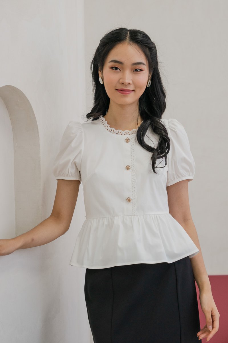 Carmandy Clover Button Eyelet Trim Top in White (XS)