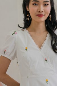 Lilybeth Embroidery Midi Dress In White