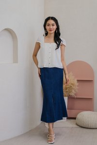 Celestine Pintuck Crochet Sleeve Top In White (XL)