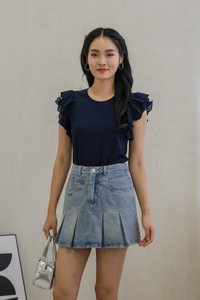 Charm Flutter Eyelet Sleeve Top In Navy (XS)