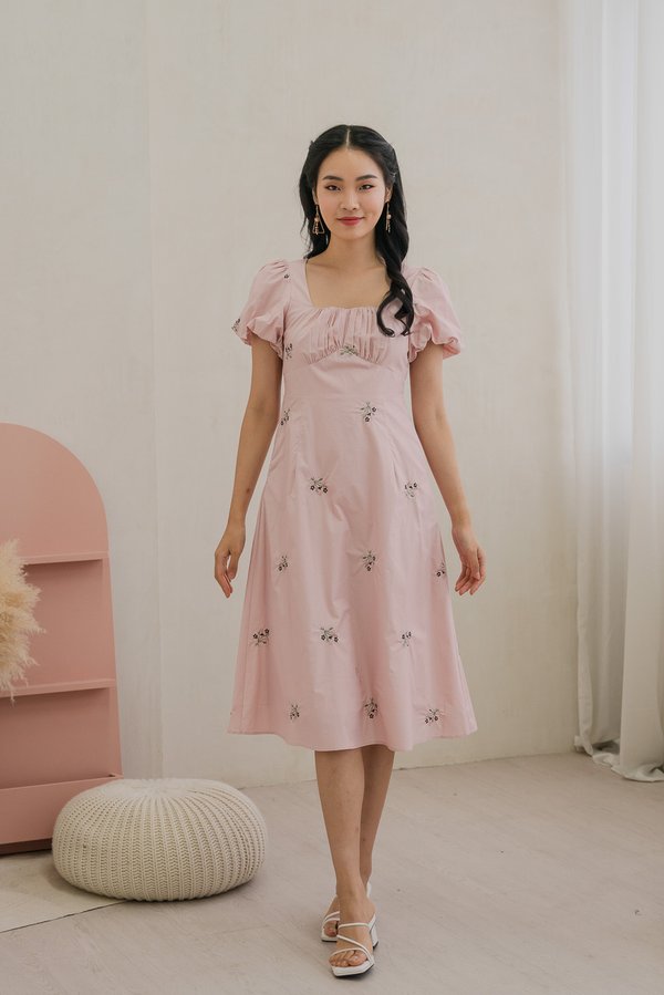 Emmy Embroidery Puff Sleeve Midi Dress In Pink