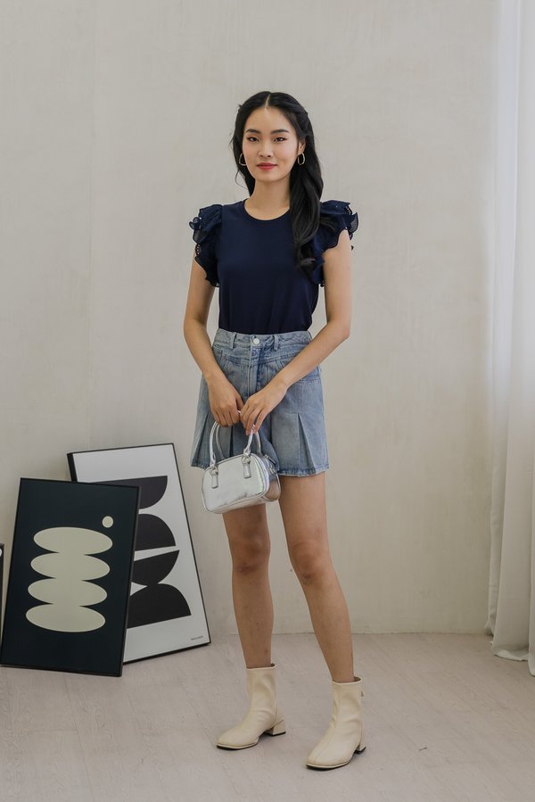 Charm Flutter Eyelet Sleeve Top In Navy (XS)