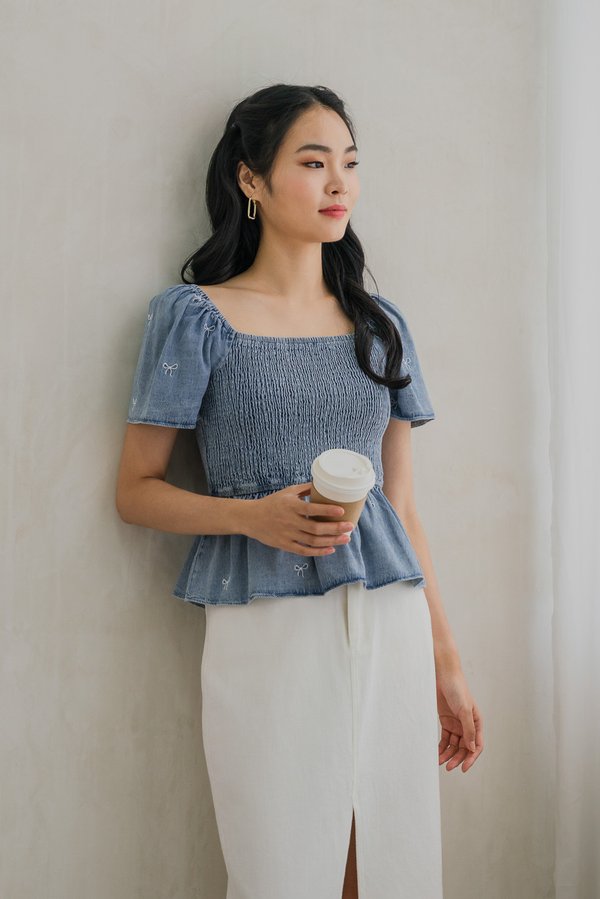 Ricca Smocked Ribbon Denim Top In Light Wash (XS)