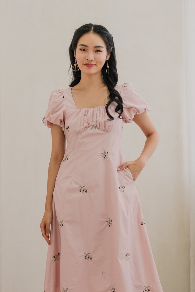 Emmy Embroidery Puff Sleeve Midi Dress In Pink