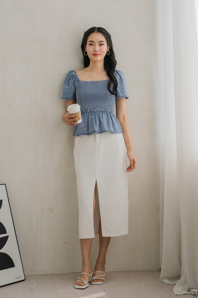 Ricca Smocked Ribbon Denim Top In Light Wash