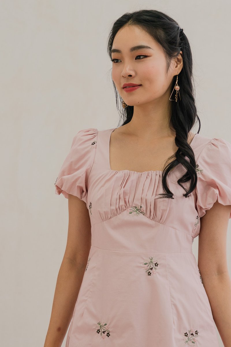 Emmy Embroidery Puff Sleeve Midi Dress In Pink