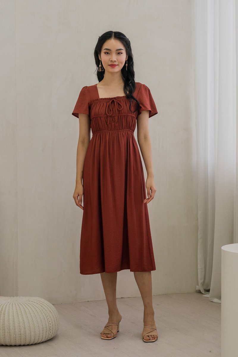 Mari Ruched Ribbon Midi Dress In Rust (XS)