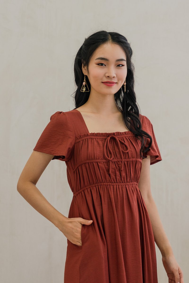 Mari Ruched Ribbon Midi Dress In Rust (XS)